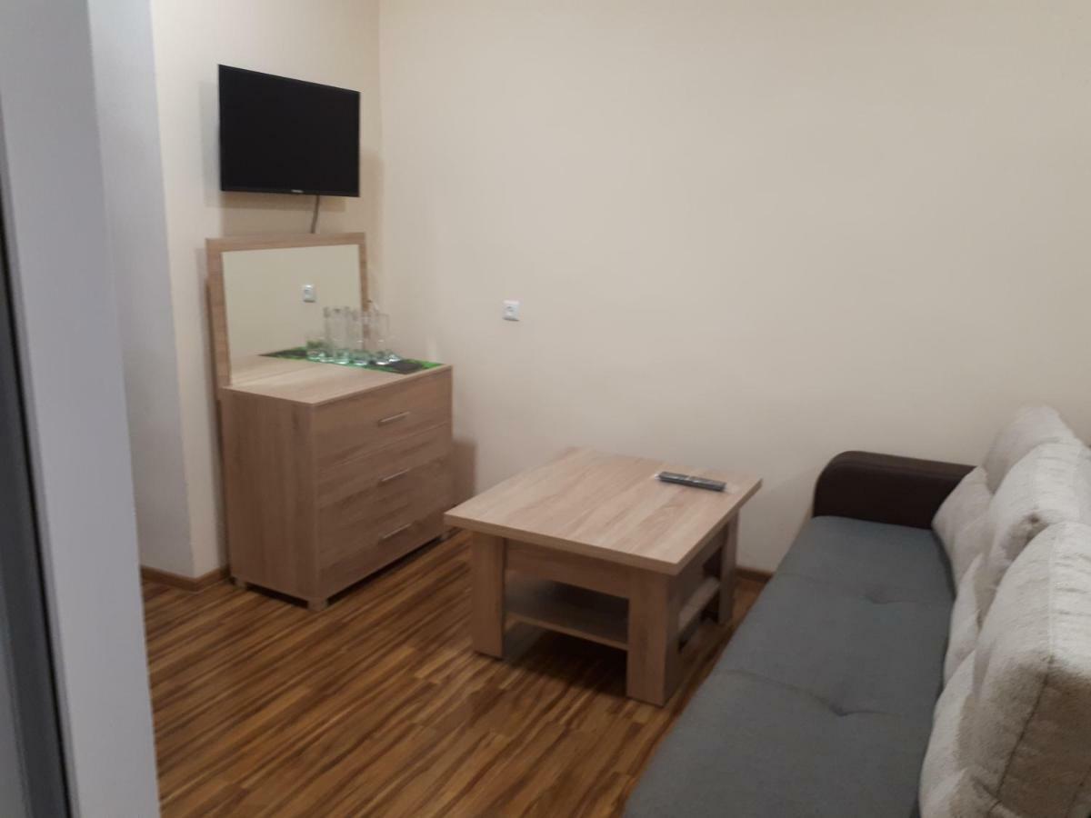 Hotel Vivas Goris Exterior photo